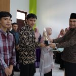 Assyi Syuhada Riandanu Fahlevi, Mahasiswa  Manajemen Dakwah, berhasil meraih juara  1 Lomba Pidato Bahasa Arab