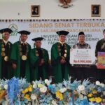 Bank Sumut Syariah Padangsidimpuan Berikan Penghargaan kepada Wisudawan Terbaik dan Berprestasi