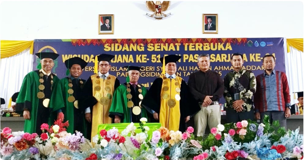 Bank Sumut Syariah (BSS) Serahkan Bantuan Pendidikan kepada Wisudawan Terbaik UIN Syahada Padangsidimpuan