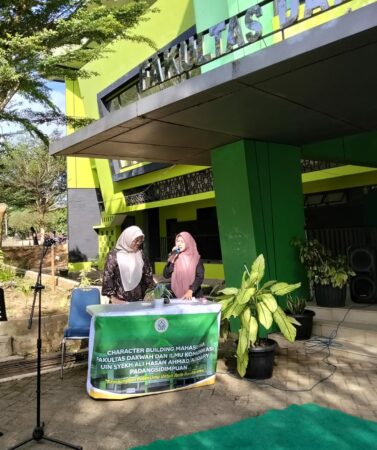 FDIK Gelar Character Building, Mahasiswa Diajak Tanamkan Nilai Syukur sebagai Fondasi Karakter