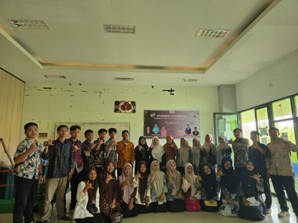 Pameran Fotografi KPI: Mahasiswa FDIK Tampilkan Pesan Dakwah Melalui Visual Kreatif