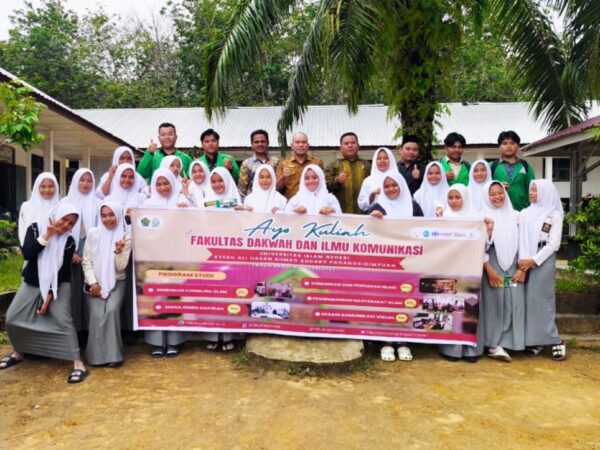FDIK UIN Syahada Padangsidimpuan Gencarkan Promosi Pendidikan Lewat Program “FDIK Go To School” di SMA Negeri 2 Kota Pinang