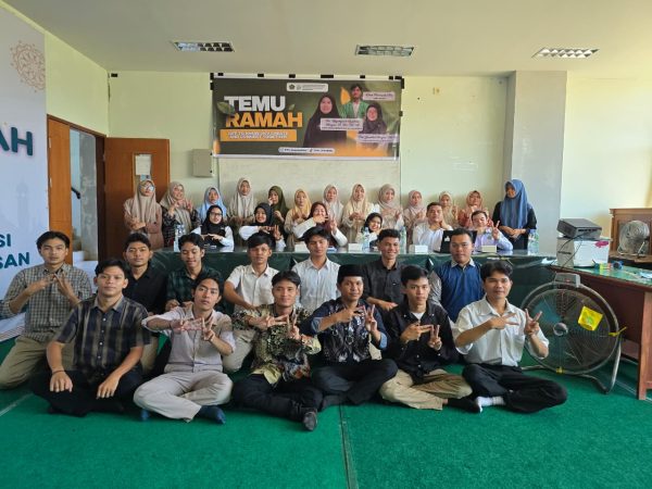 Bangun Semangat Kebersamaan: Temu Ramah Mahasiswa DKV Bersama Kaprodi dan Dekan FDIK UIN Syahada