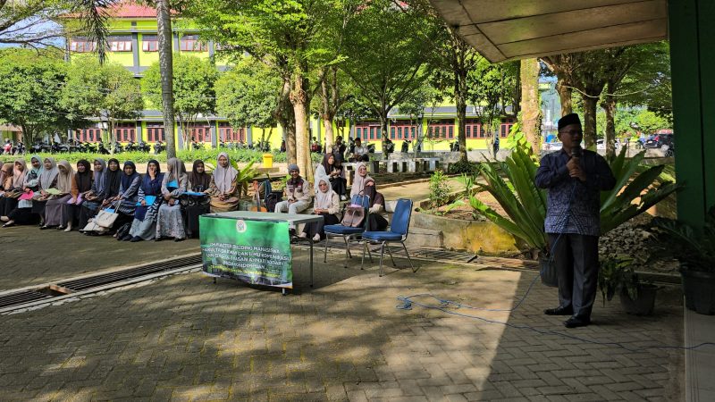 Character Building FDIK: Mahasiswa BKI Tampil Inspiratif, Dr. Icol Dianto, M.Kom.I Ajak Mahasiswa Bangun Karakter melalui Penampilan
