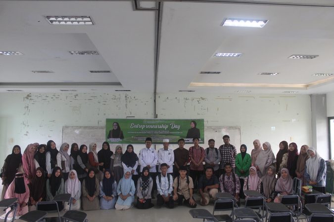 Entrepreneurship Day FDIK UIN Syahada: Dorong Mahasiswa Kembangkan Wirausaha Pembalut Kain Ramah Lingkungan